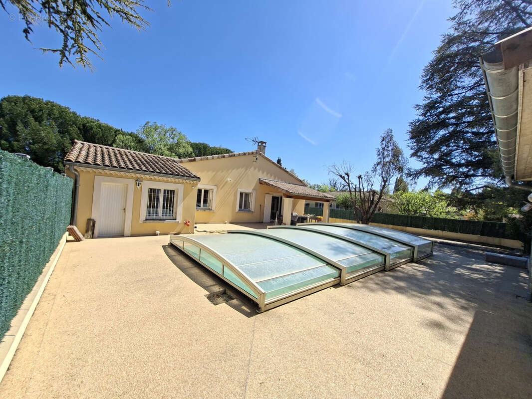 Maison à MONTELIMAR
