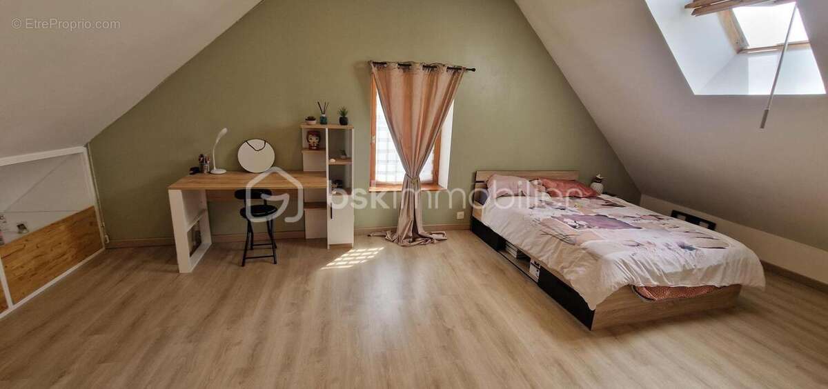 CHARMANTE BRIARDE DE 170M2 environ, 4 chambres avec jardin attenant - photo 3