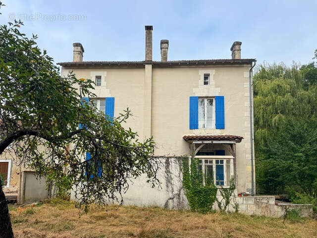 Maison à BOURG-DU-BOST