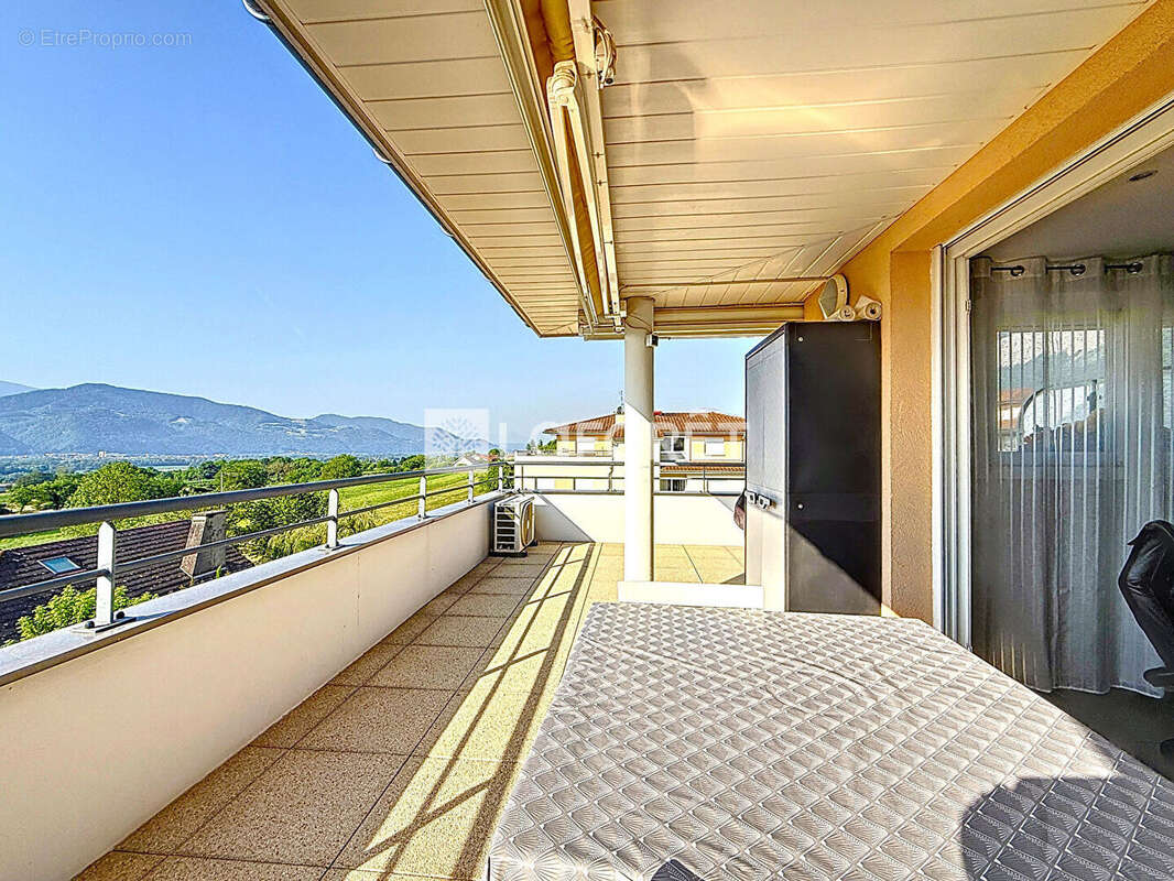 Appartement à SAINT-ISMIER