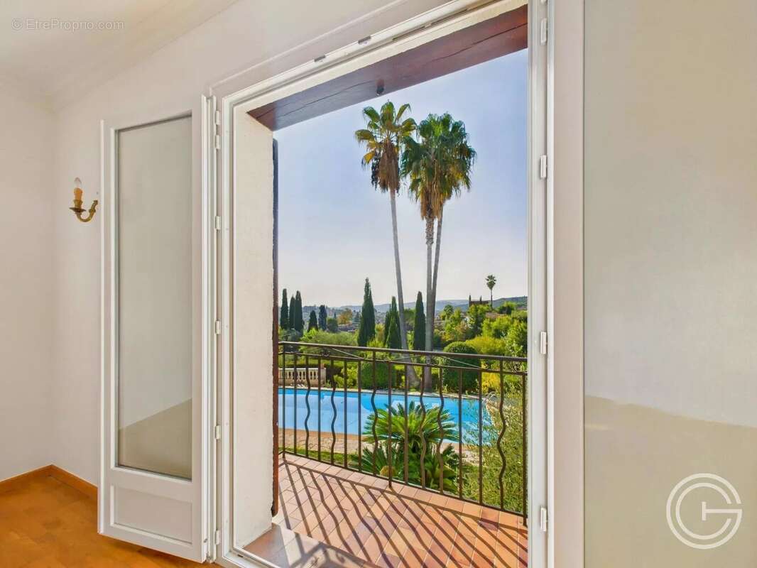 Maison à LA COLLE-SUR-LOUP