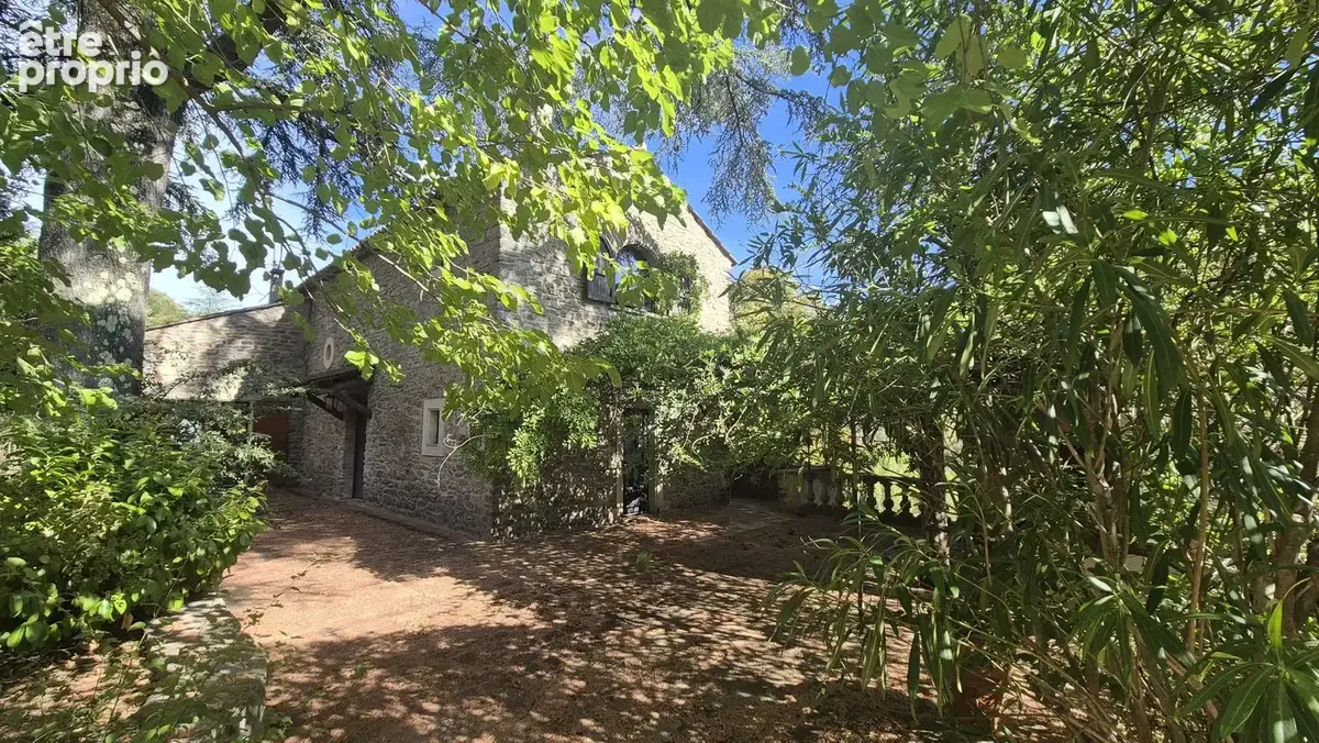 Maison 15 pièces 650 m² à vendre à Saint-Ambroix (30500) - photo 4
