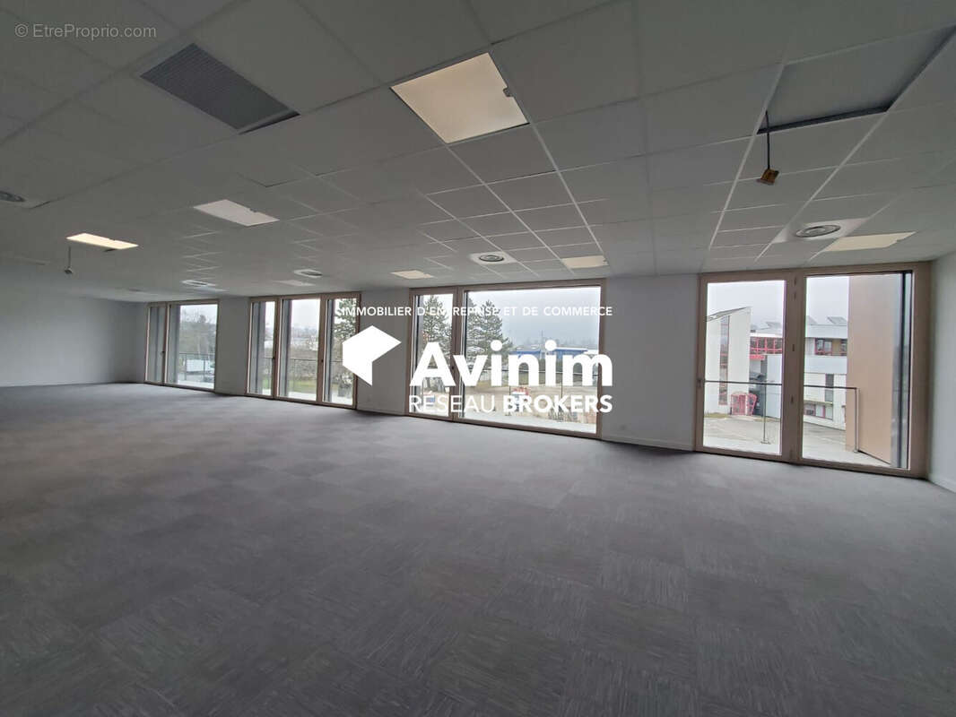 Commerce 131 m² à Annecy-Le-Vieux  - photo 7