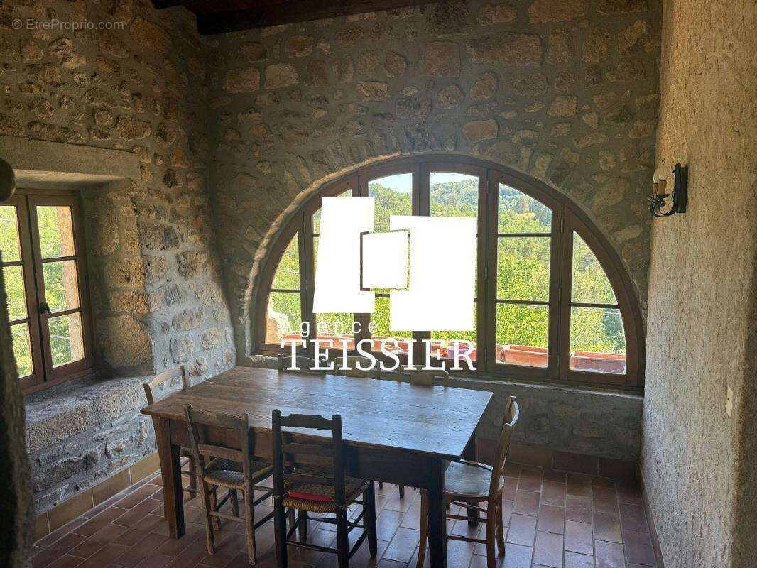 Maison à LES ASSIONS