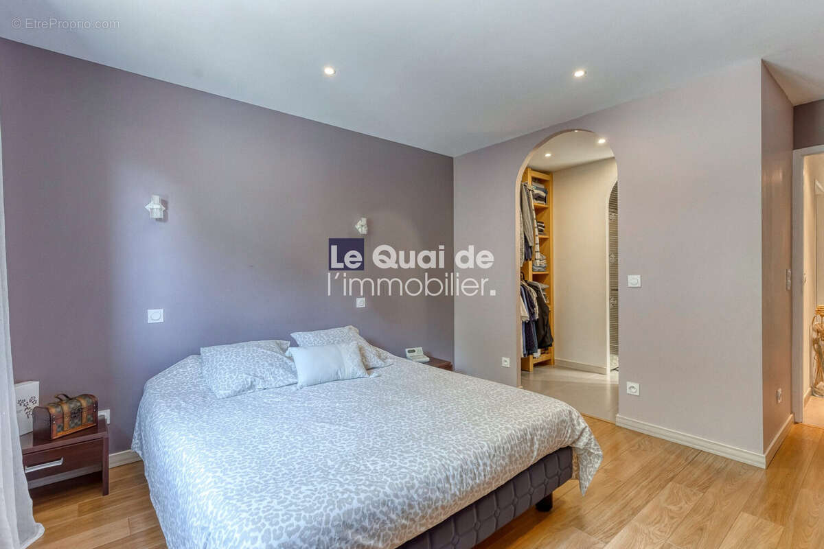 Maison 163 m² à Moirans  - photo 9
