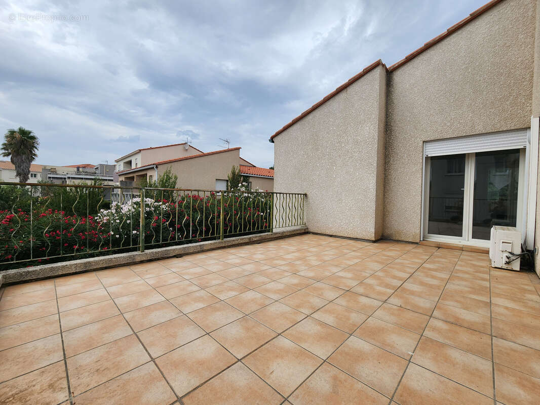 Perpignan sud: appartement t2 avec parking et terrasse - photo 8