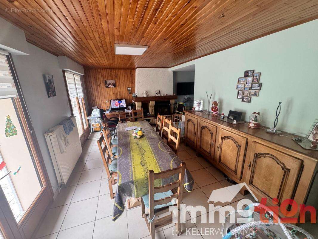 Maison à SAINT-QUENTIN-LA-MOTTE-CROIX-AU-BAILLY