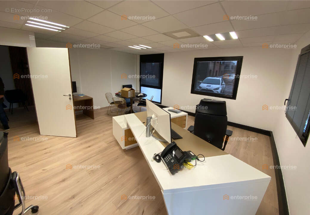 A acheter - bureaux - 250m2 - rez de chaussee ideal activite liberale - investisseur - photo 4