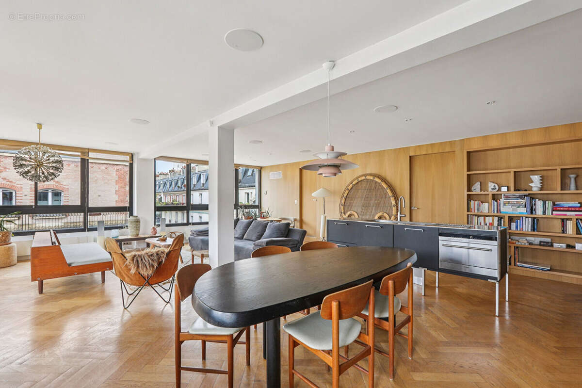 Appartement à PARIS-14E