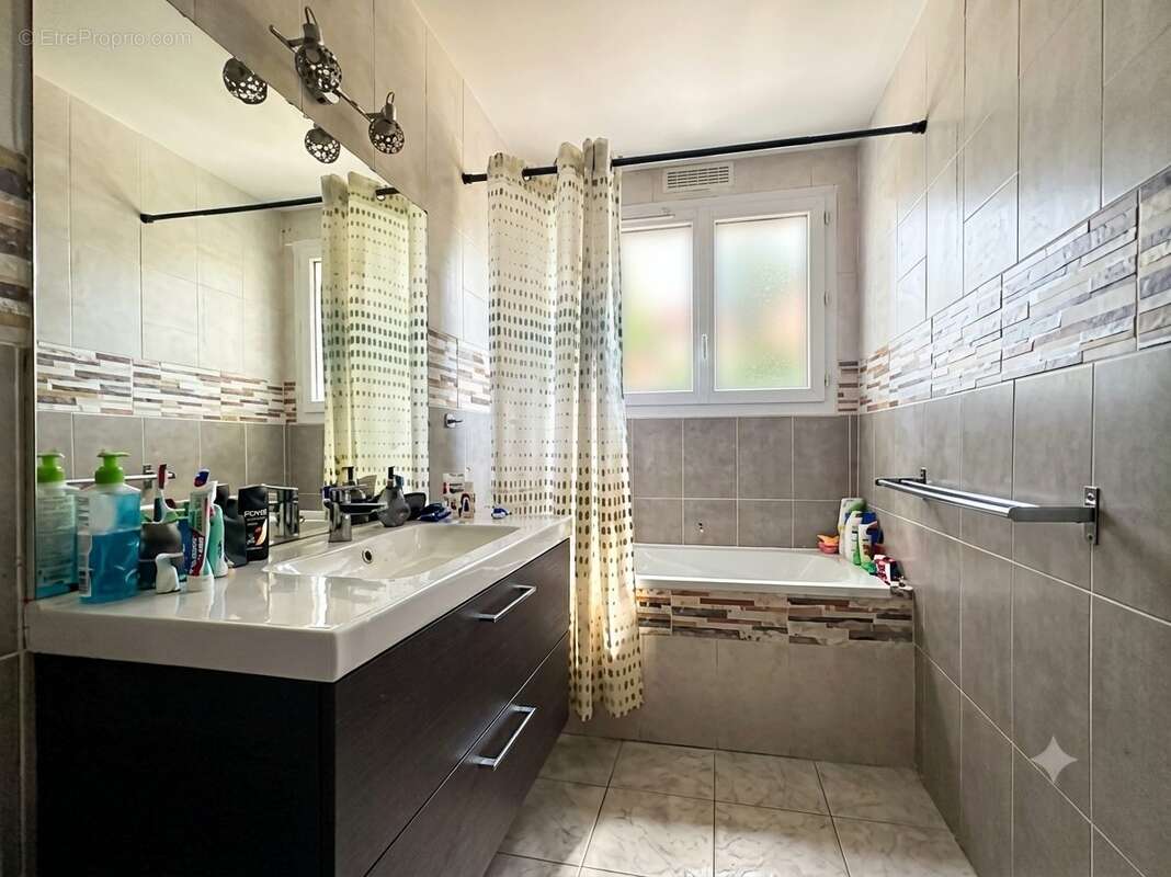 Appartement à BOIS-D'ARCY