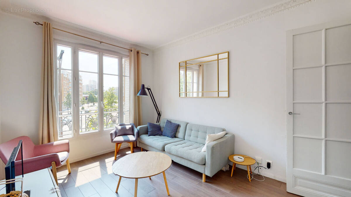 Appartement à PARIS-14E