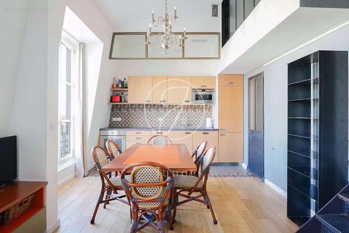 Appartement à PARIS-11E