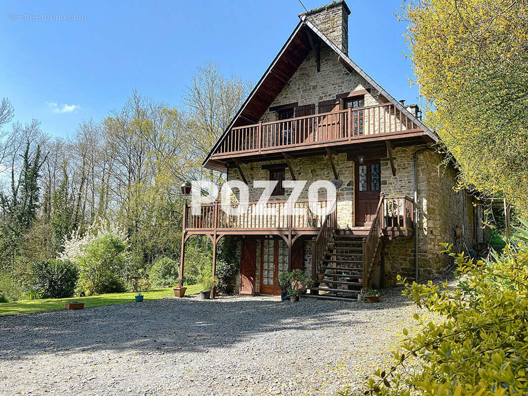 Maison à TESSY-SUR-VIRE