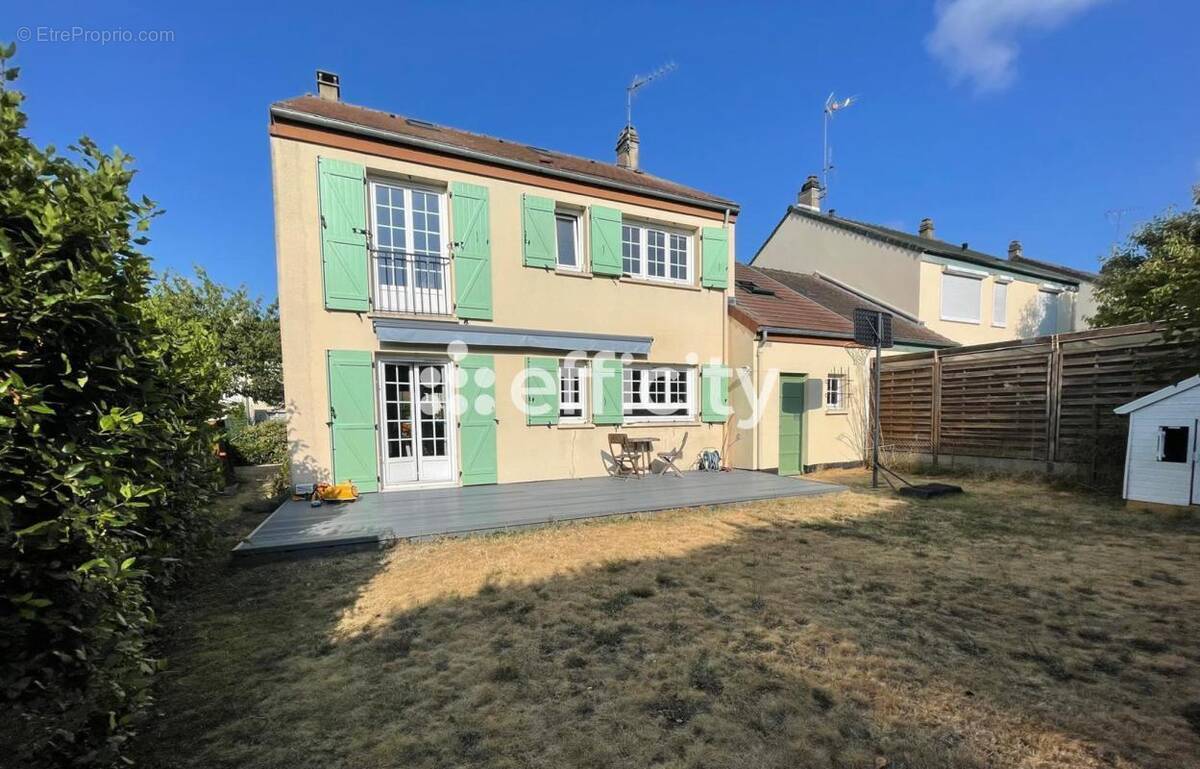 Maison à RAMBOUILLET