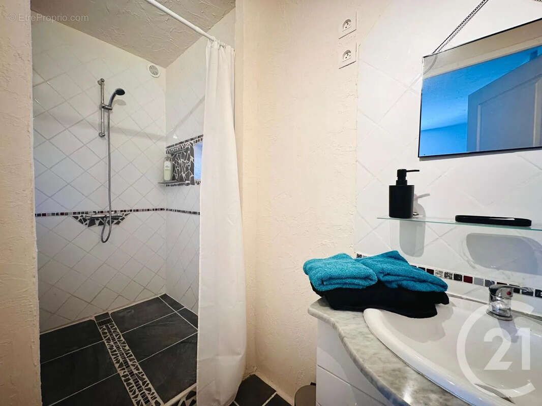 Maison 165 m² à Saint-Paul  - photo 11