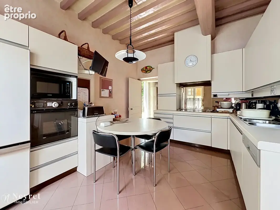 Maison de Village en pierres de 250m2 - photo 5