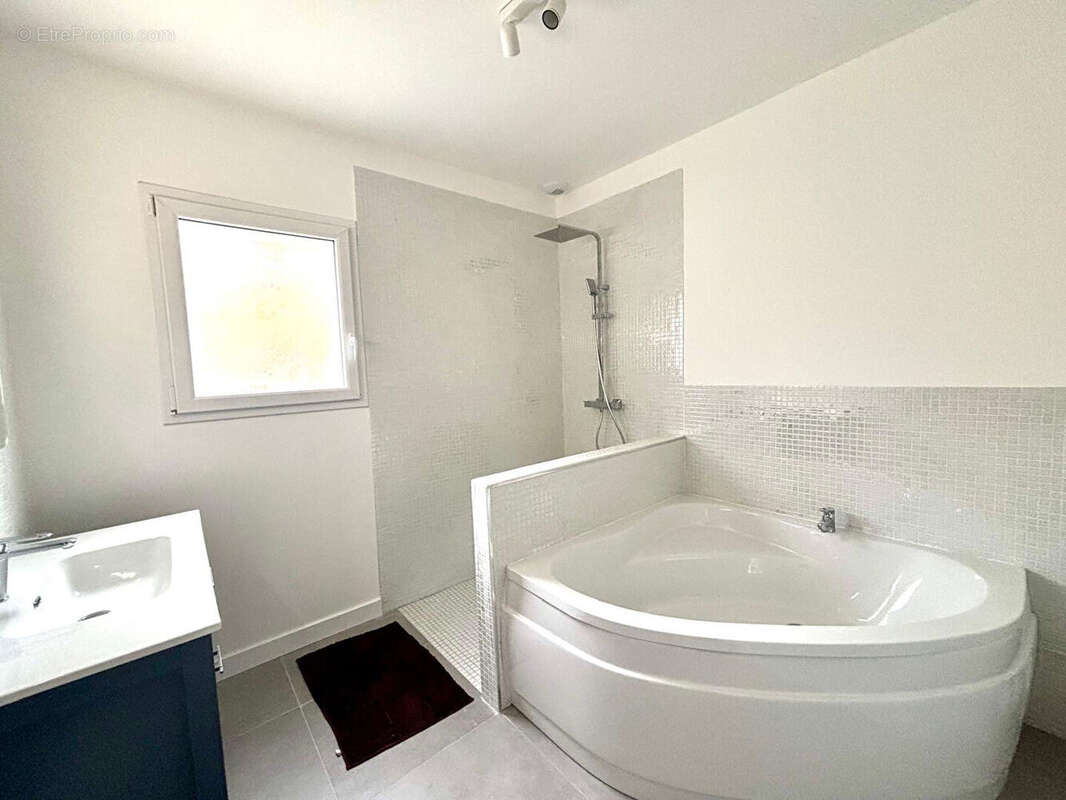 Maison à MOLIETS-ET-MAA