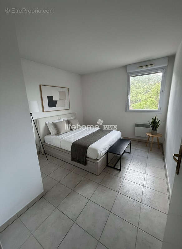 Appartement à MARSEILLE-9E