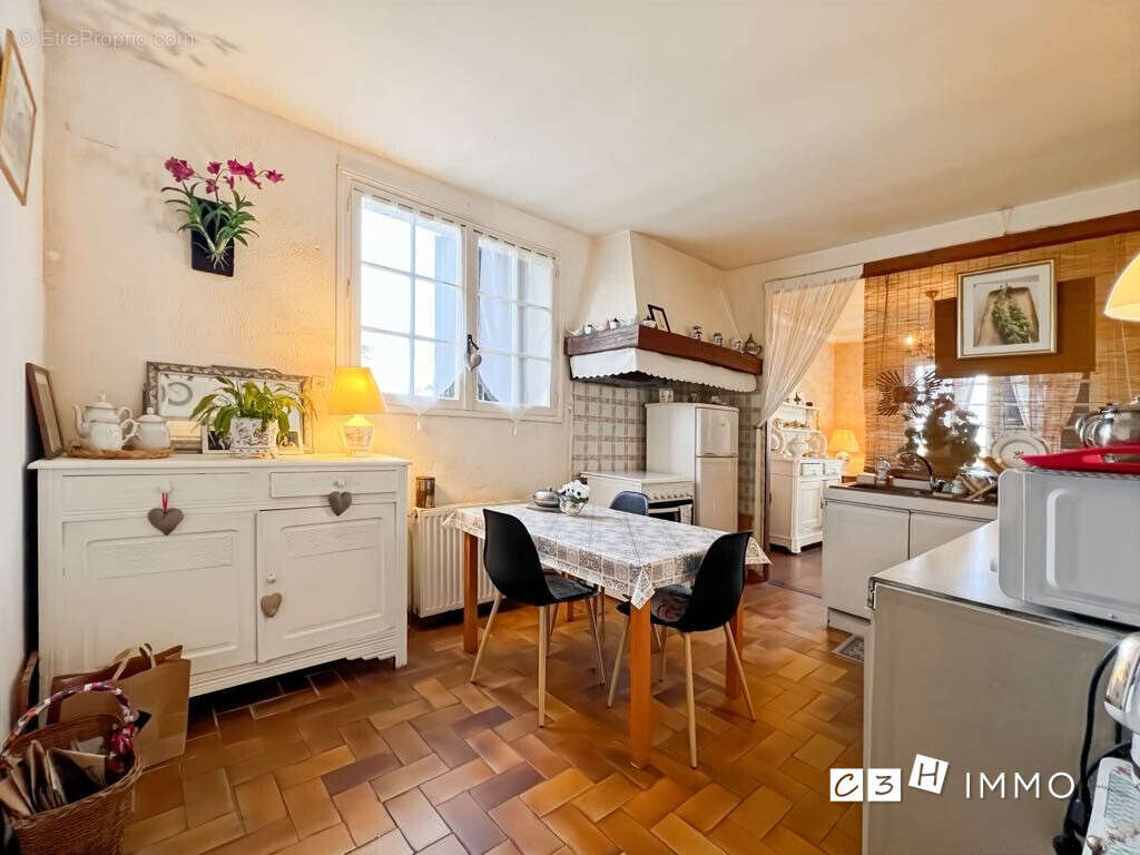 Maison 93 m² à Saint-Elix-Le-Chateau  - photo 6