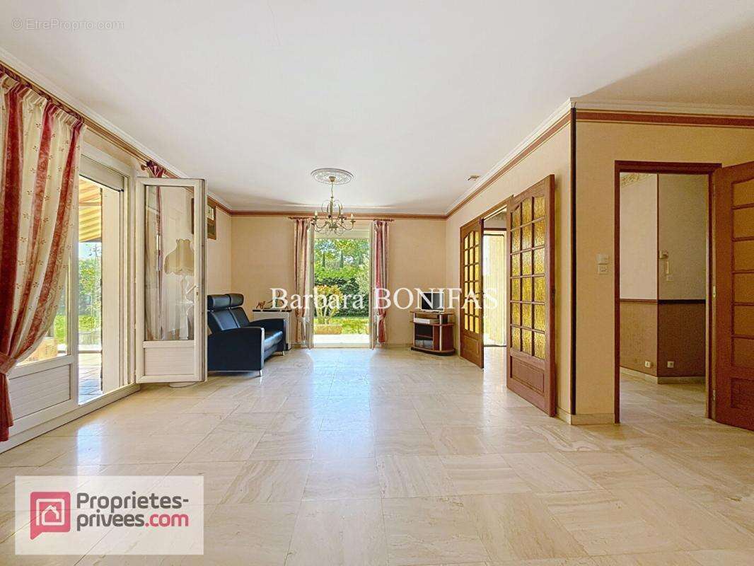 Maison à SAINT-SULPICE