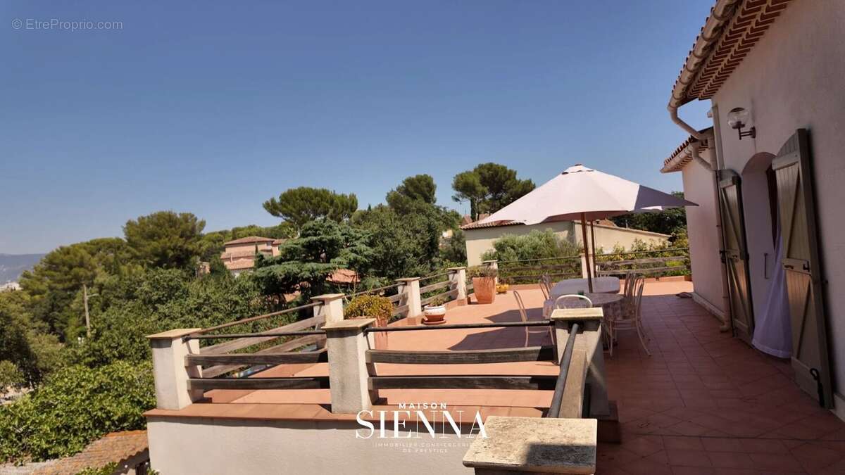 Maison 135 m² à La Seyne-Sur-Mer  - photo 5