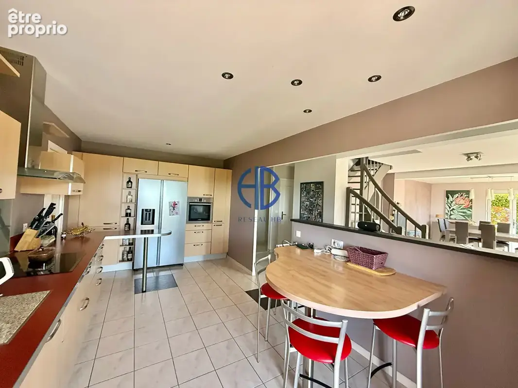 Maison à vivre de plain-pied  sur 100m² + 3-4 ch à étage  - 5 min à pied CENTRE-VILLE - photo 6