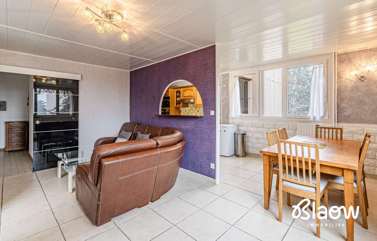 Appartement à DECINES-CHARPIEU