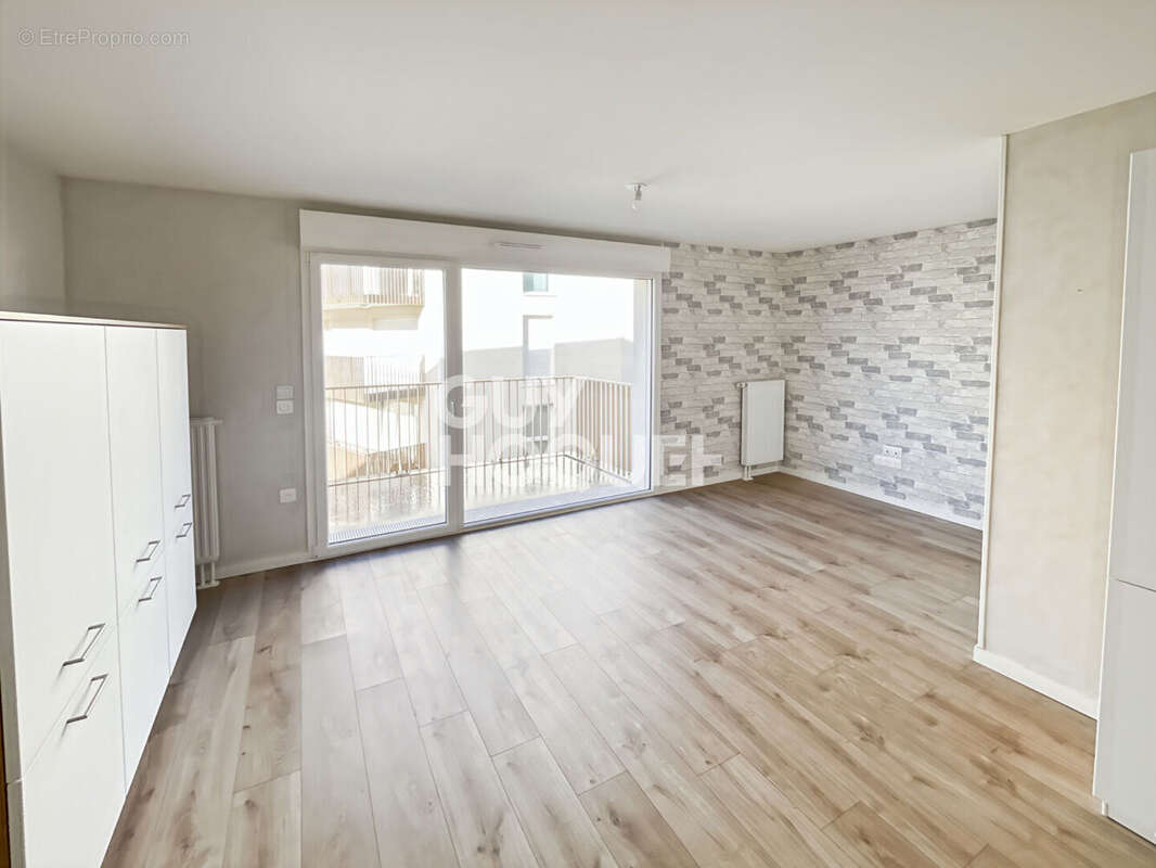 Appartement à FLEURY-SUR-ORNE