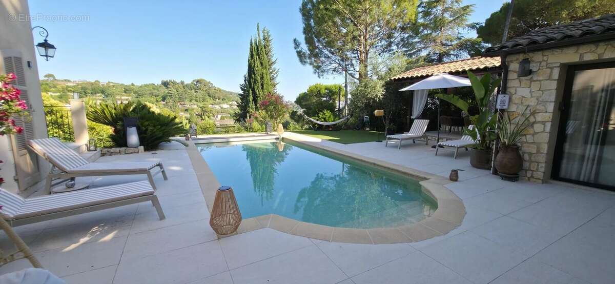 Maison à MOUGINS