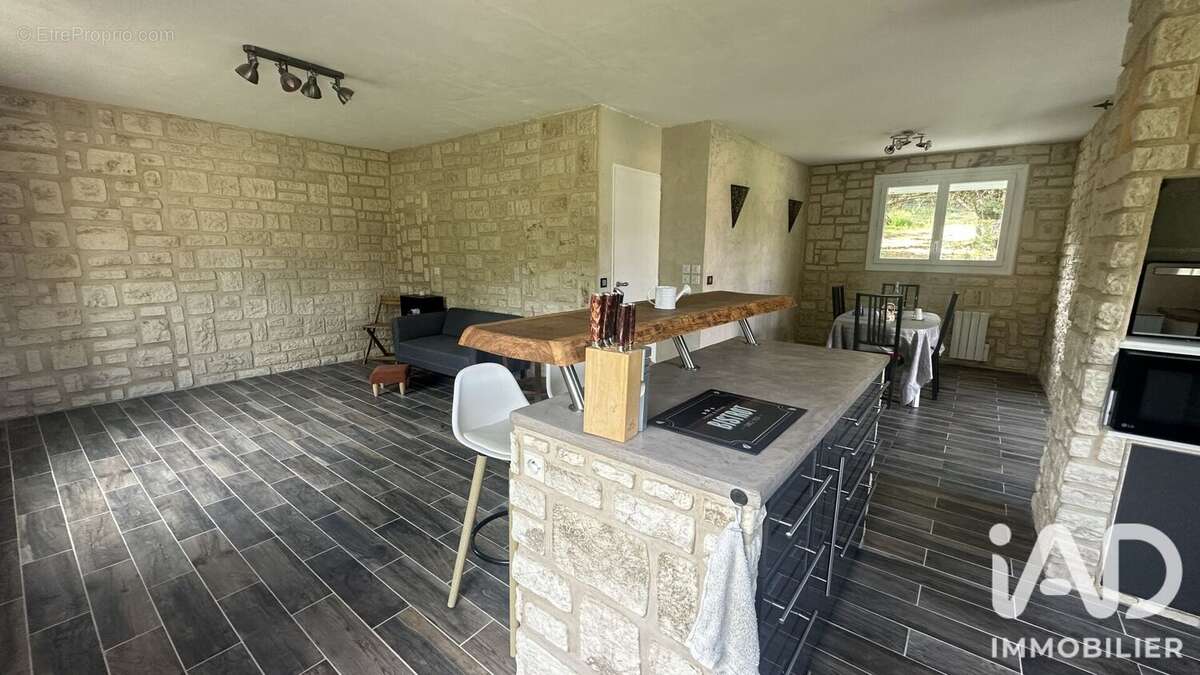 Maison 88 m² à Fay-Les-Nemours  - photo 4