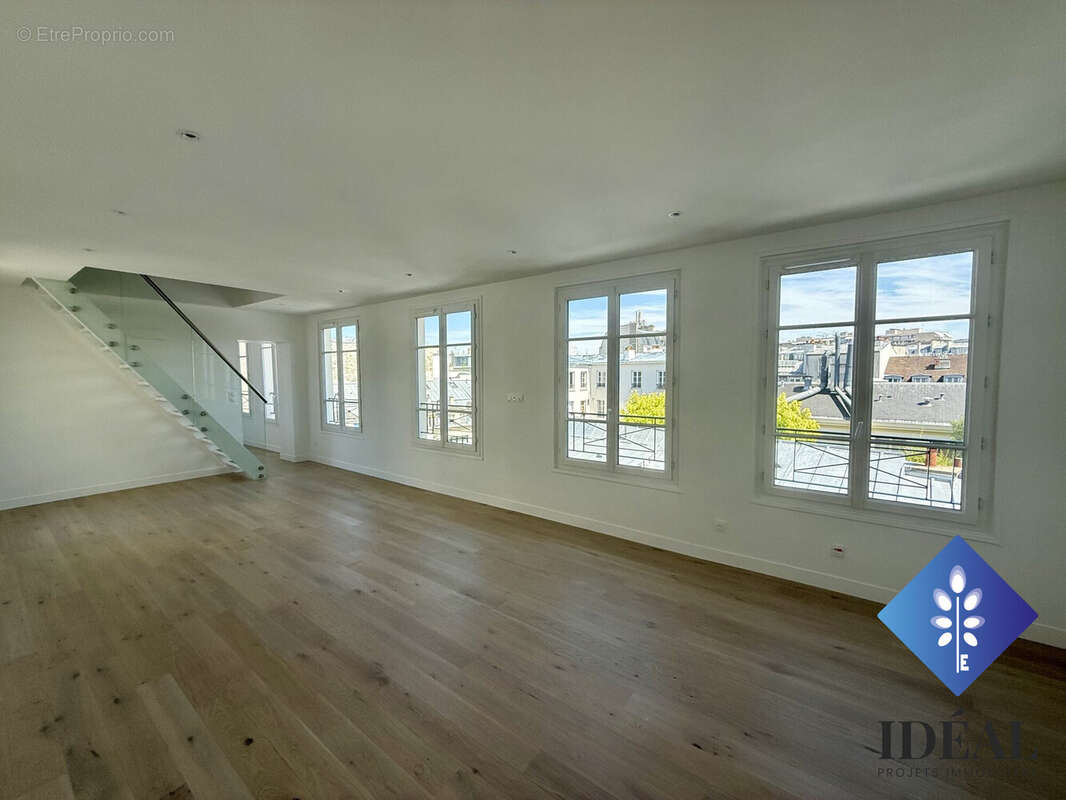 Appartement à PARIS-11E