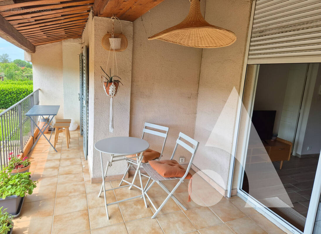Appartement à SALERNES