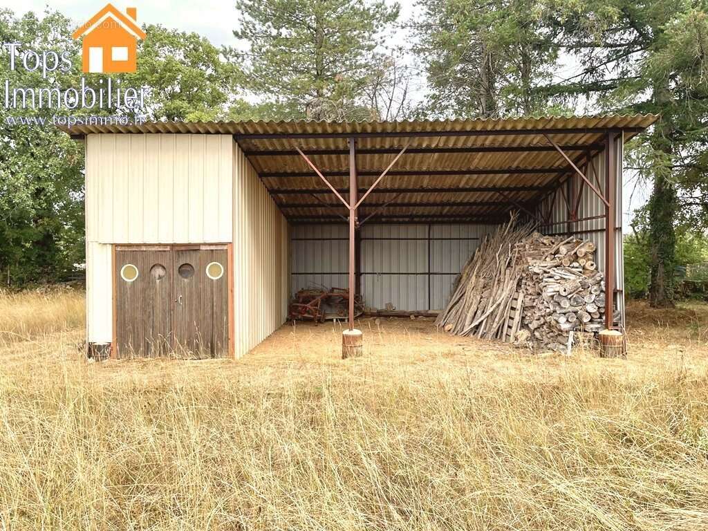 Maison T3 avec garage attenant, hangar et terrain de 4617m2 à la campagne - photo 5