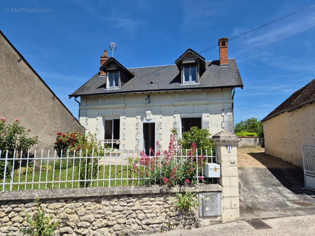 Maison à MONTRESOR