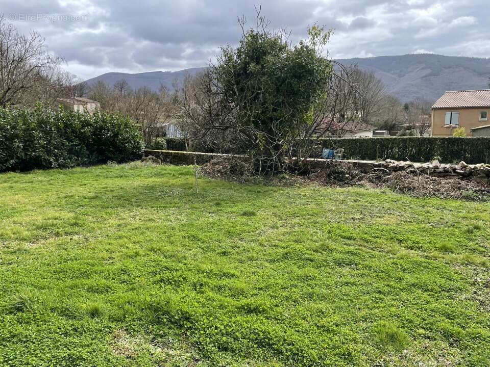 Terrain à BOUT-DU-PONT-DE-LARN