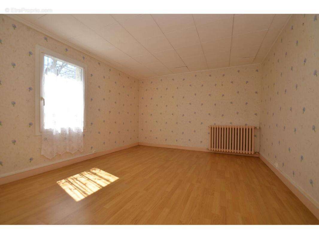 Maison à MONTPON-MENESTEROL