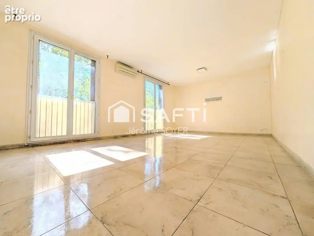 Photo 1 - Appartement à SALON-DE-PROVENCE