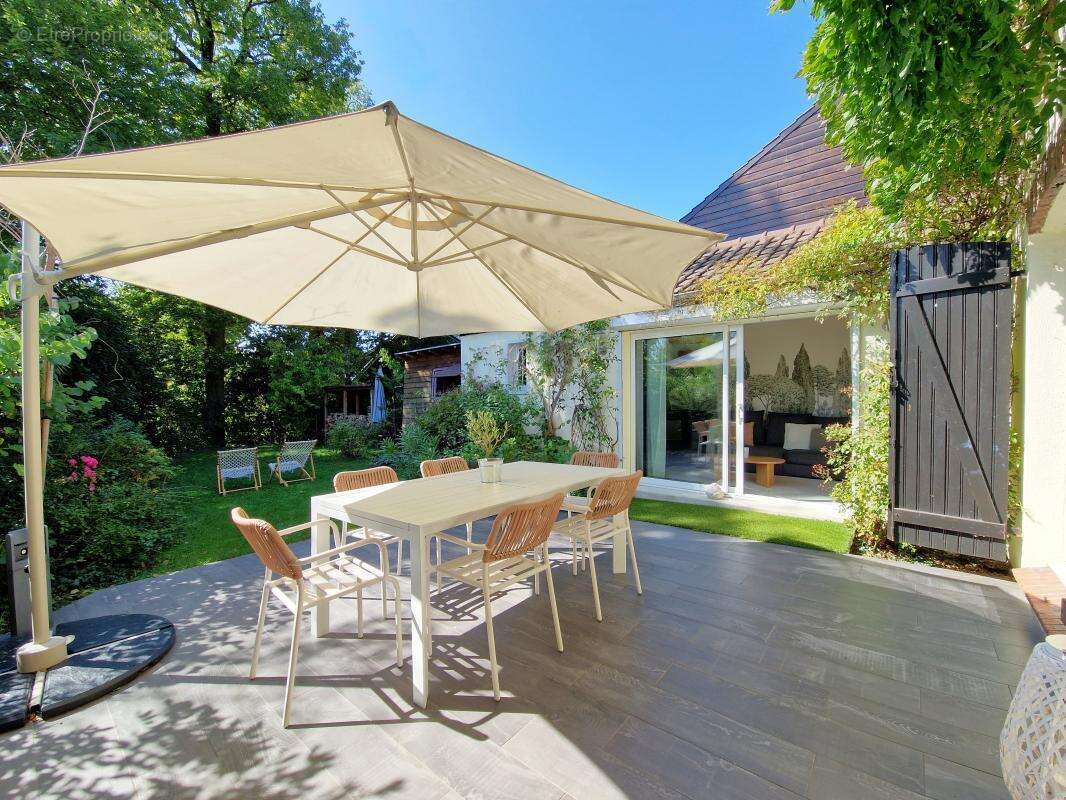 Maison à JOUY-EN-JOSAS