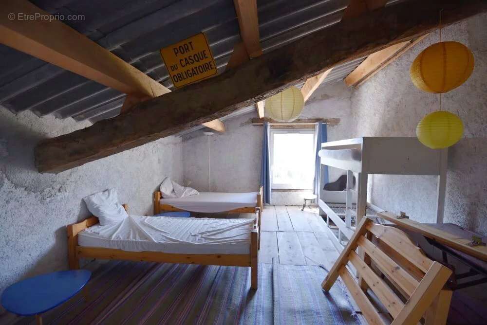 Maison à TOURRETTES