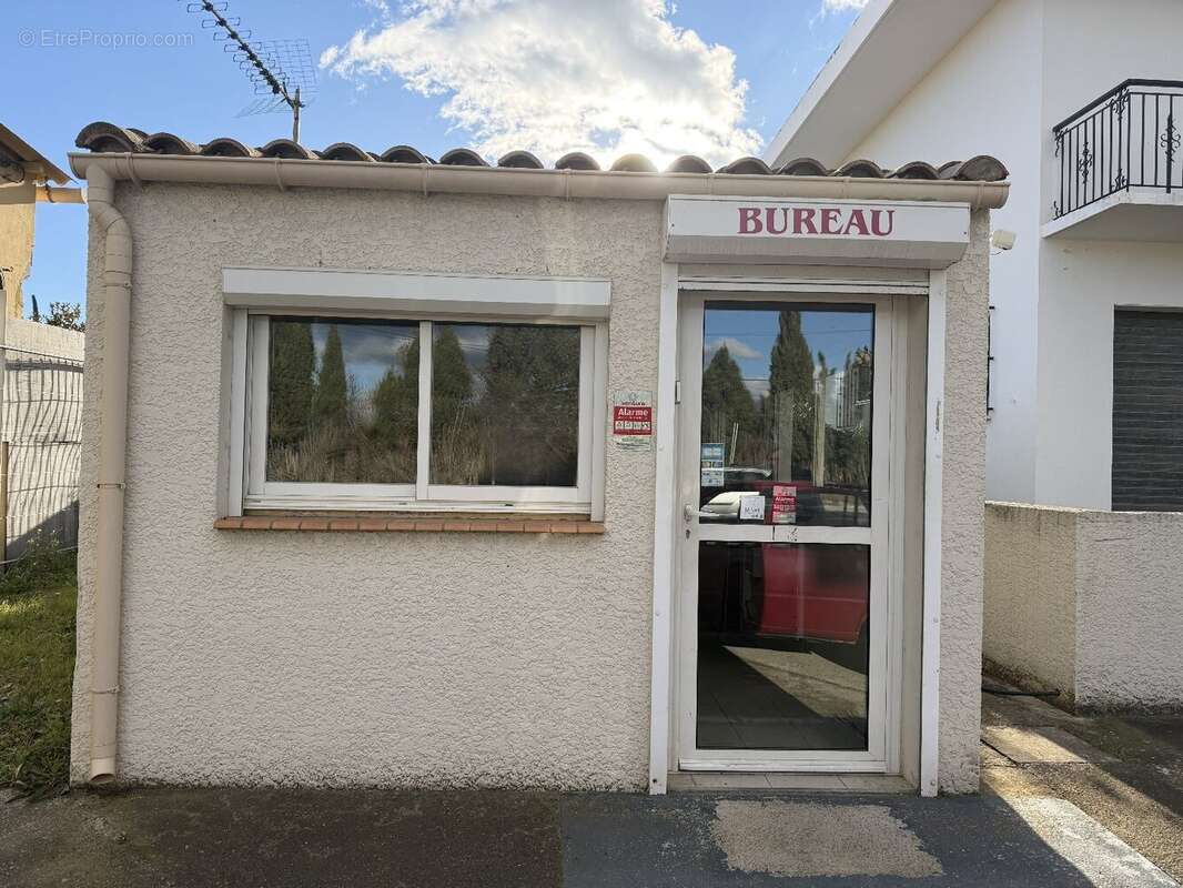 Commerce à SAUVIAN