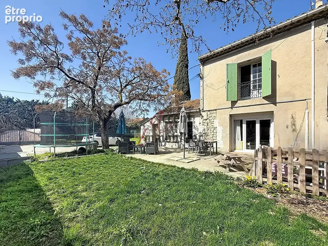 La Crau de Châteaurenard : Partie de Mas en campagne sur 712 m² de terrain. - photo 13