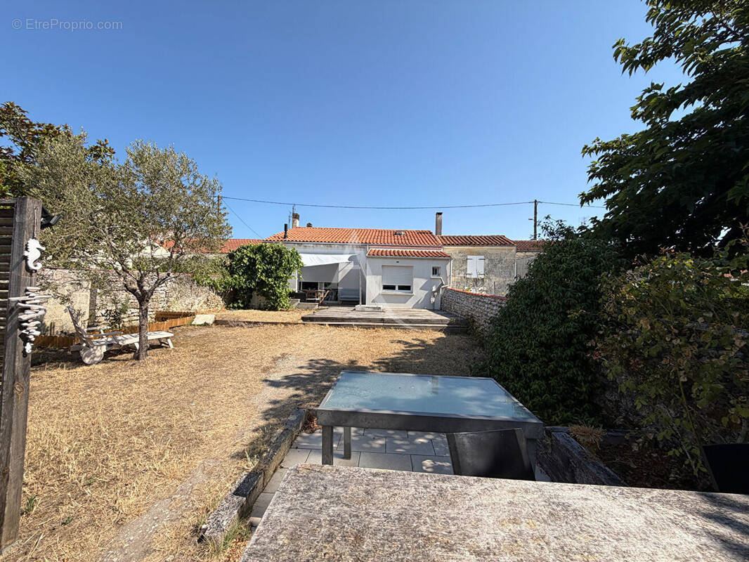 Maison à PORT-DES-BARQUES