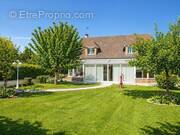 Photo 1 - Maison à LE CHATELET-SUR-RETOURNE