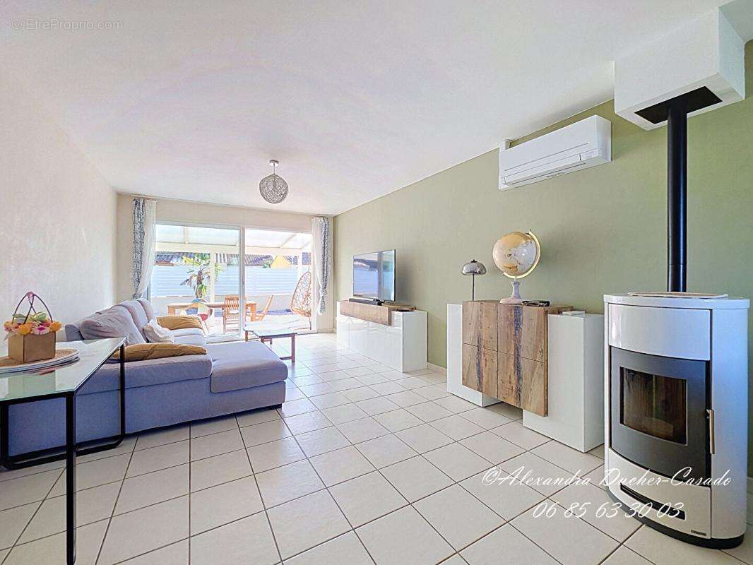 Exclusivité - maison de plain-pied avec piscine et garage - photo 4