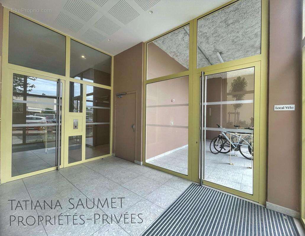 Appartement à RILLIEUX-LA-PAPE