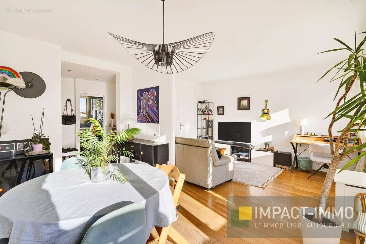 Appartement à ASNIERES-SUR-SEINE