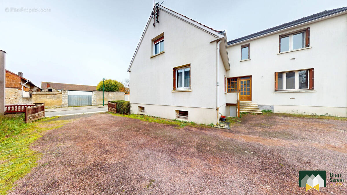 Maison à MAINVILLIERS