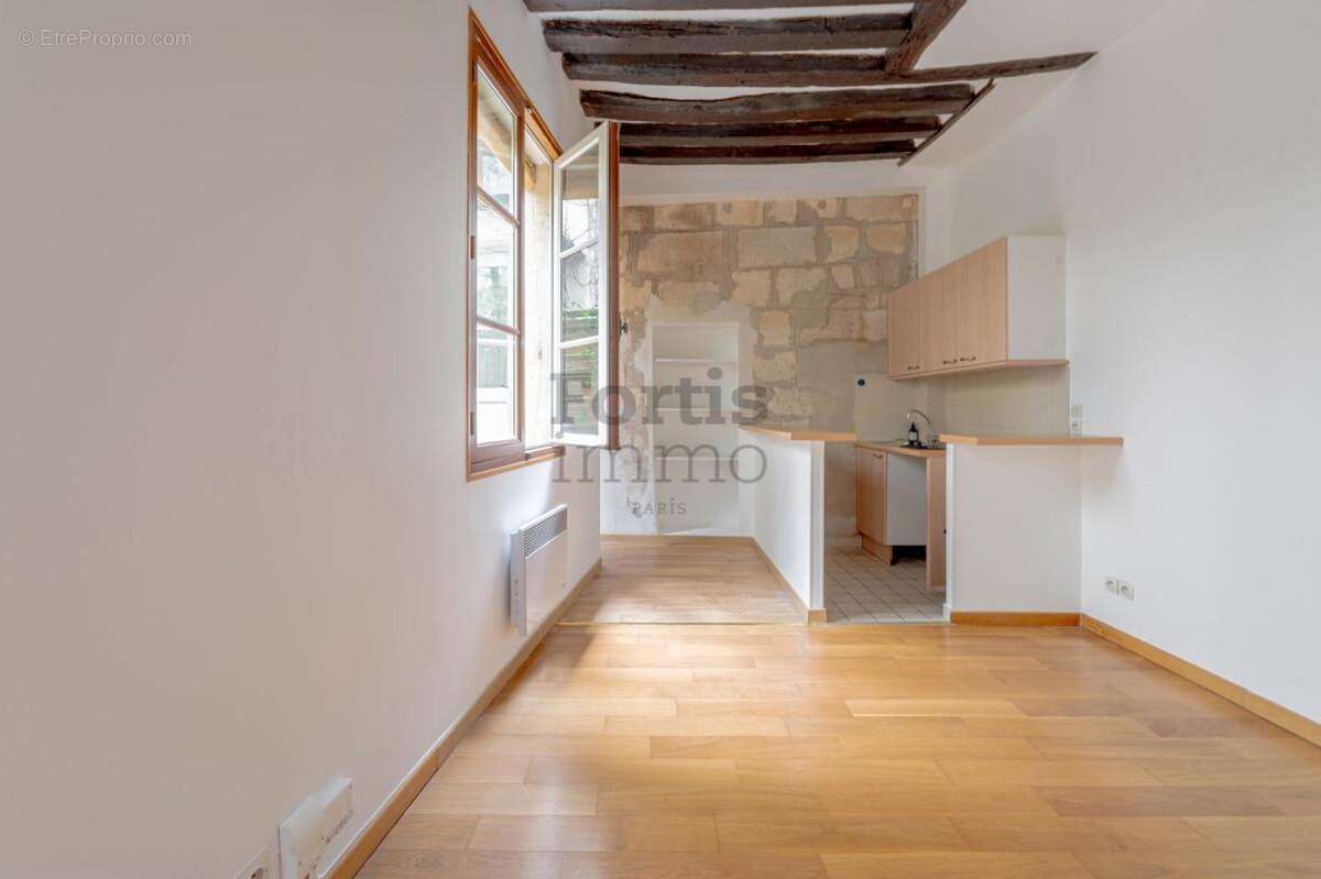 Appartement à PARIS