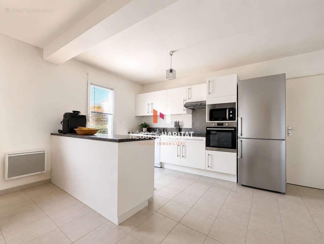 Villa T4 avec garage à vendre -Saint-Justl, terrain de 250 m2 - photo 4