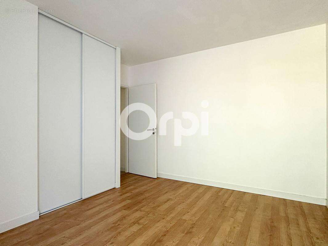 Appartement à FOURAS